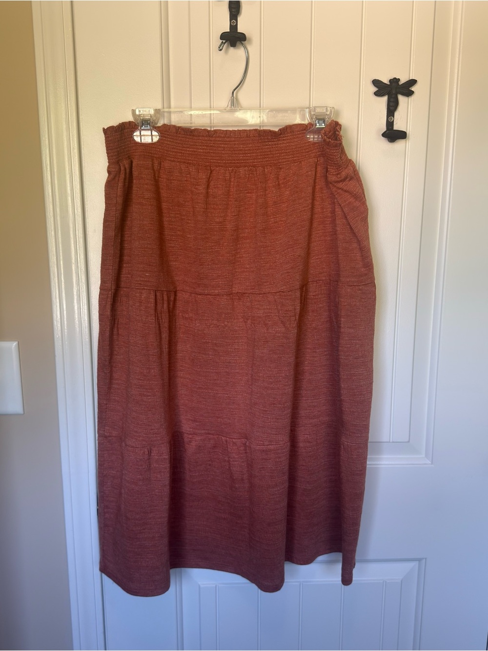 89th & Madison Rust Tiered Midi Skirt